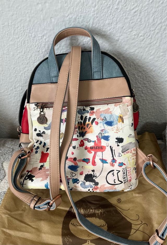 Mochila Anekke con monedero (Se venden juntos).