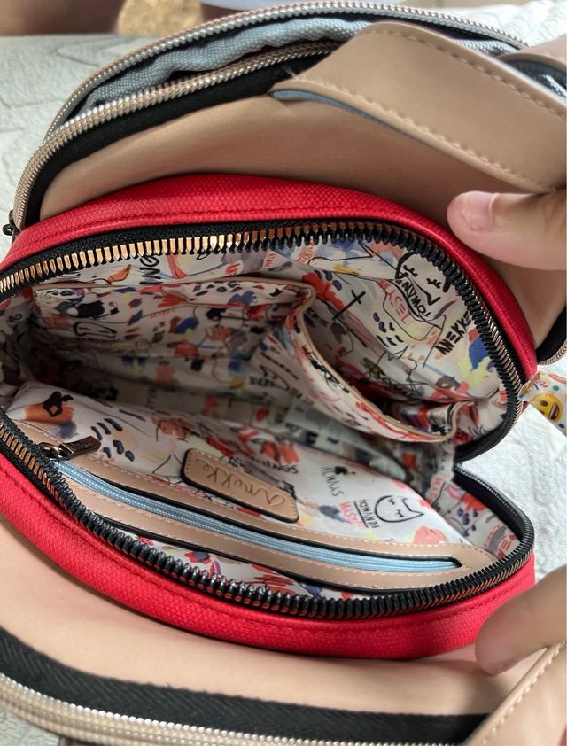 Mochila Anekke con monedero (Se venden juntos).