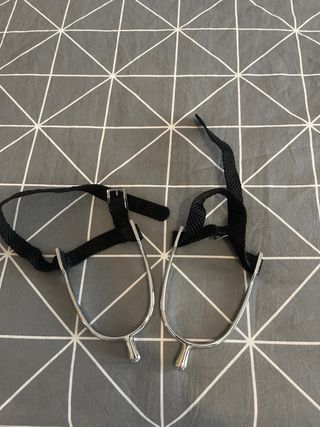 casco hipica y estribos 