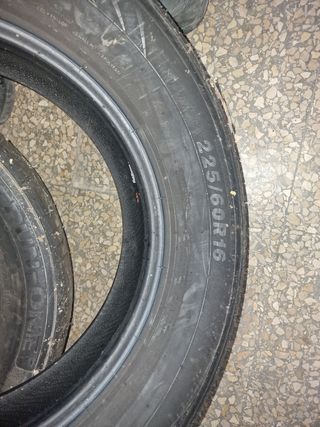 Neumáticos usados 225/60R16 98H