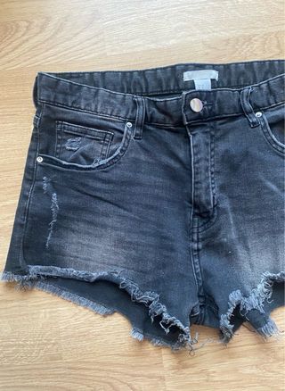 Short vaquero gris 