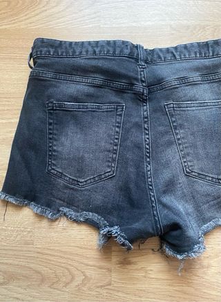 Short vaquero gris 