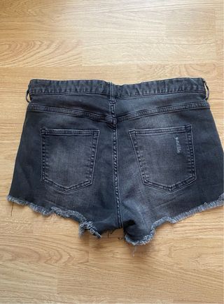 Short vaquero gris 