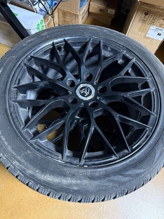 Juego de Llantas 17" 5x112 60mm y neumaticos 235