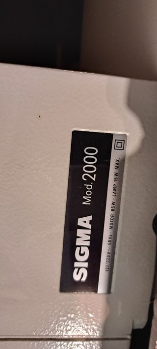 Máquina coser Sigma 2000 con mueble