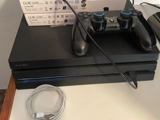 PS4 Pro (PlayStation 4 Pro) negra