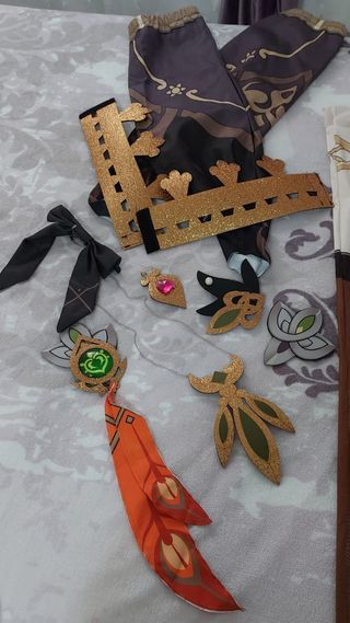 COSPLAY COLLEI +PELUCA  (GENSHIN IMPACT)