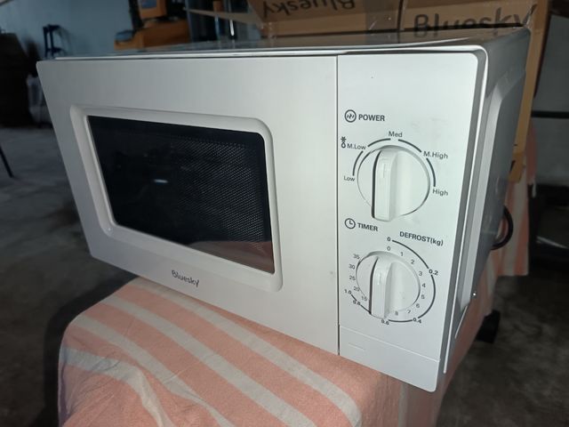 Microondas Bluesky