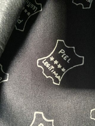 Chaqueta negra de piel