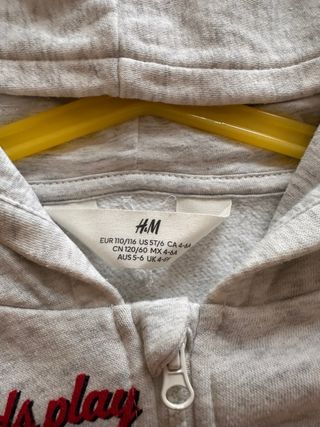 Chaqueta con capucha niño