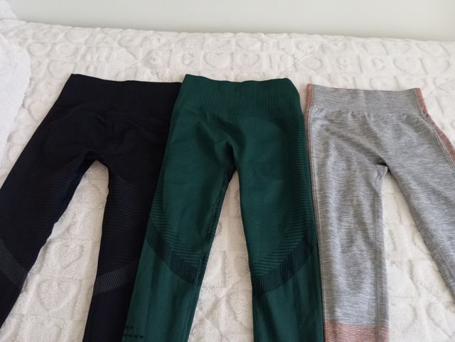 3 Leggings + Camiseta deportiva M, como nuevas