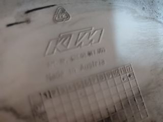 Tapa trasera izquierda KTM 990 SMR SMT