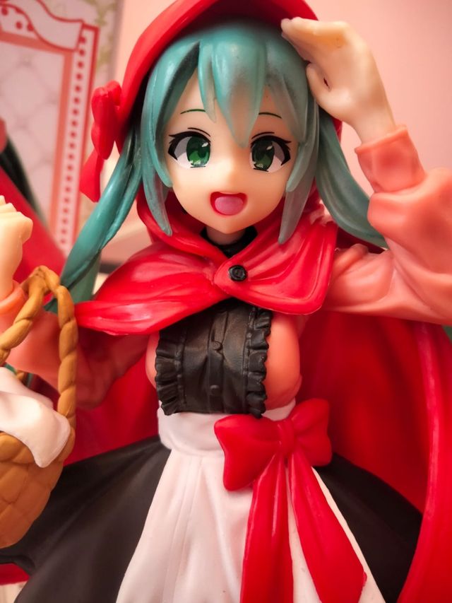 Miku Caperucita