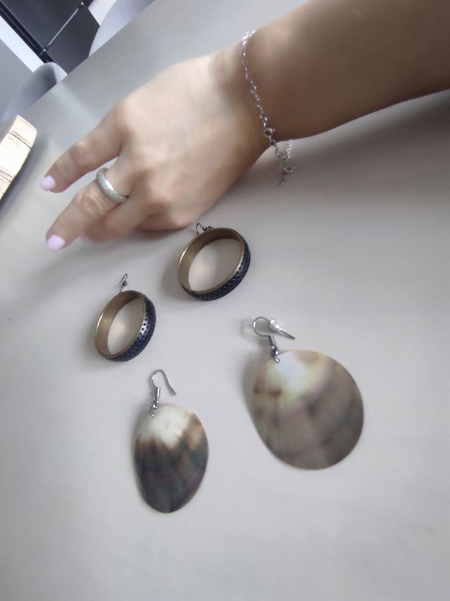 Brincos & Anel Prateado - 2 pares