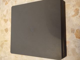 Ps4 Slim 1tb, dos mandos, dos cajas cajas original