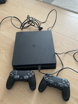 PS4 Slim 500GB + 2 mandos DualShock