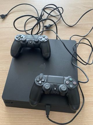 PS4 Slim 500GB + 2 mandos DualShock