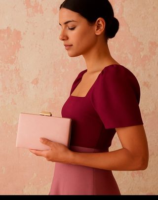 Clutch rosa nuevo con etiqueta