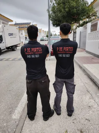 TRANSPORTES Y GUARDAMUEBLES