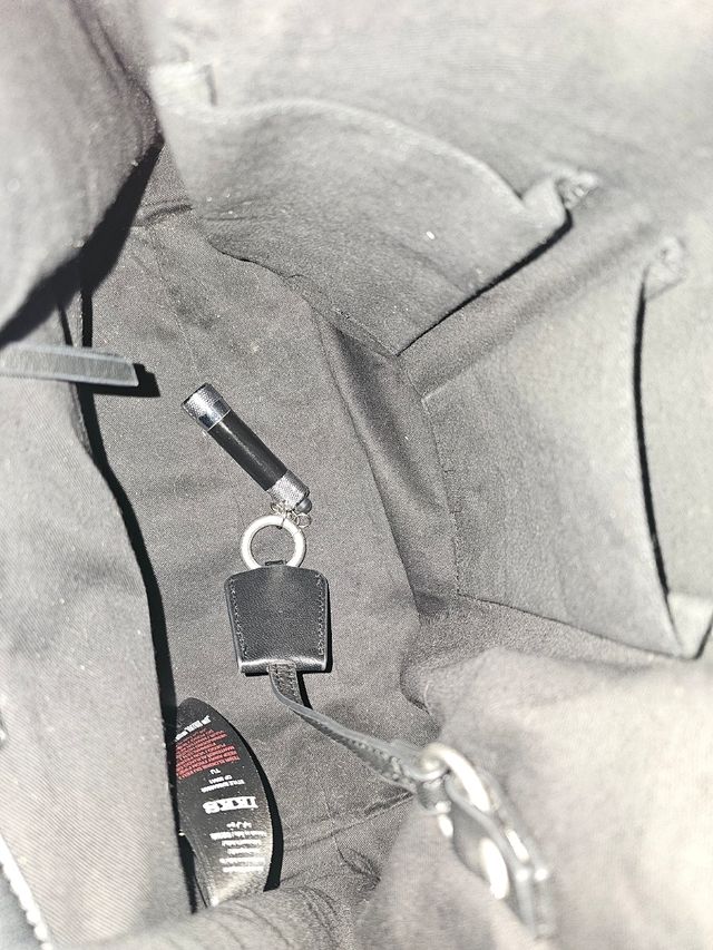 Bolso negro piel IKKS