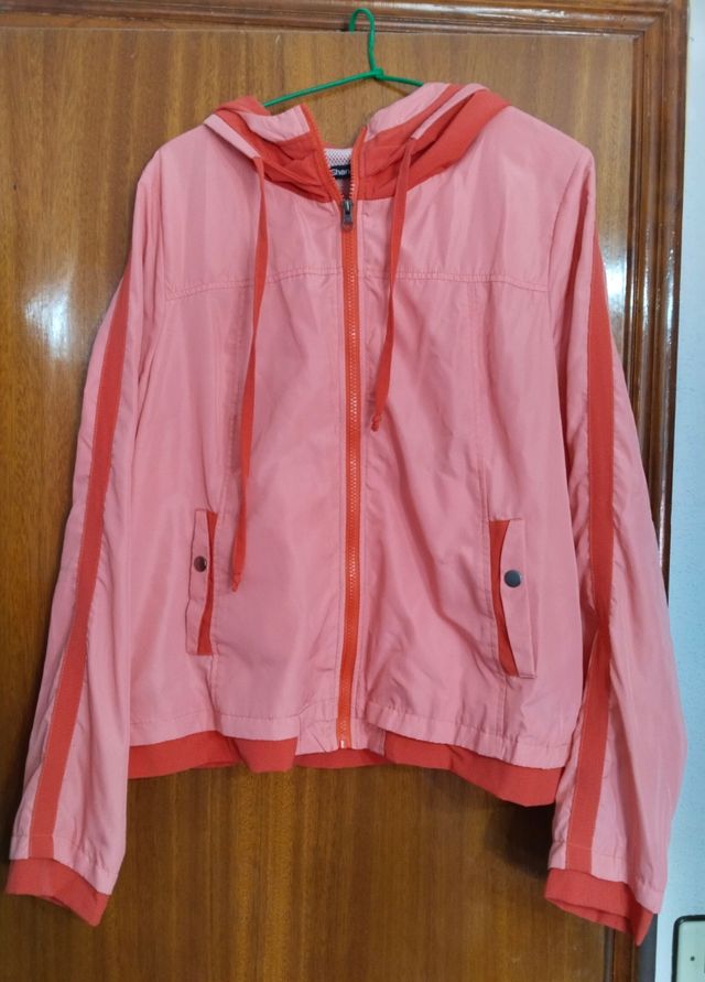 Cortavientos-chubasquero rosa