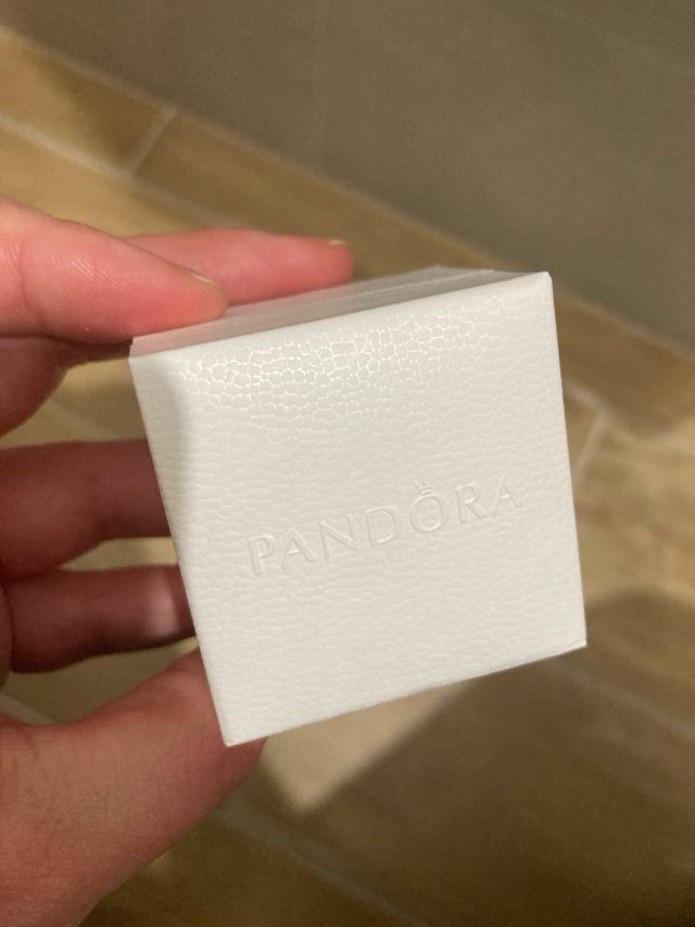 Anello Pandora