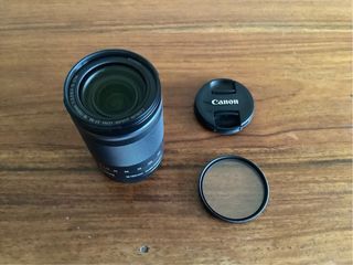 Cámara Canon EOS M5 + Objetivo 18-150mm 3.5-6.3