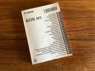 Cámara Canon EOS M5 + Objetivo 18-150mm 3.5-6.3