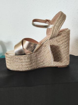 ÚLTIMAS UNIDADES!! Cuñas Doradas todas las tallas