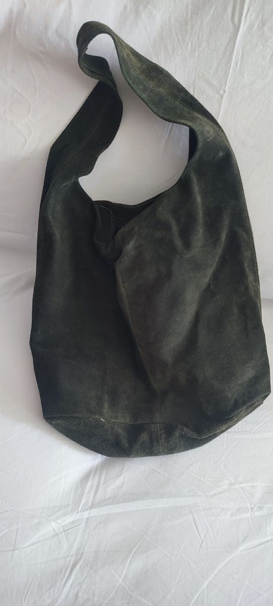Bolso ante verde