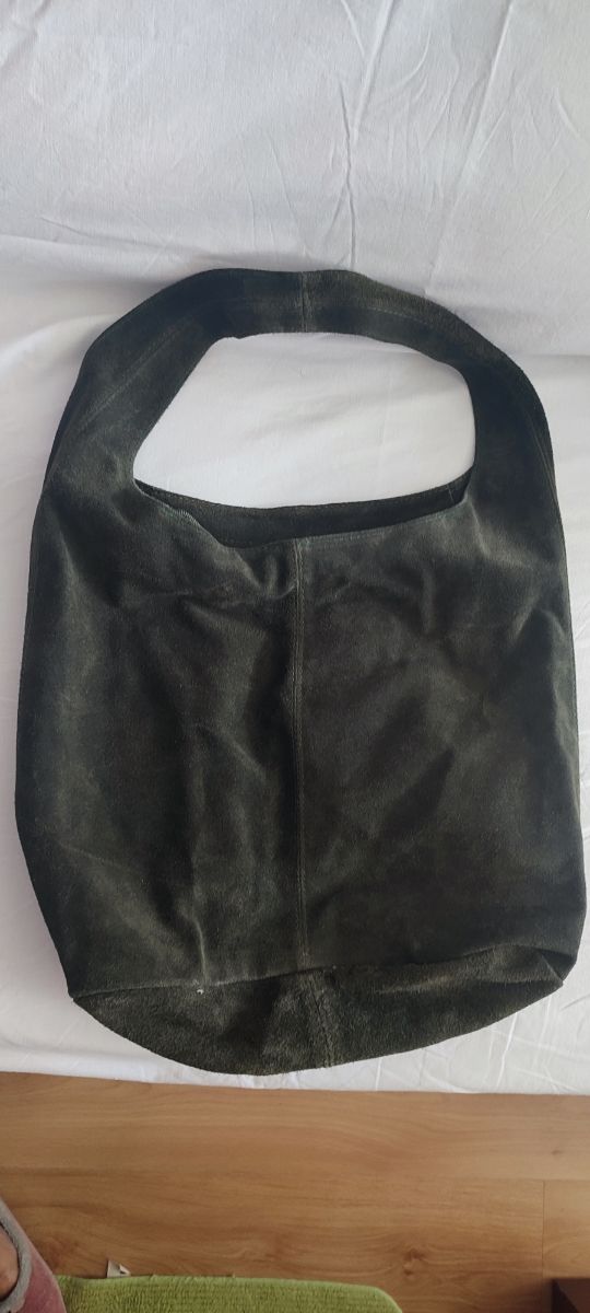 Bolso ante verde