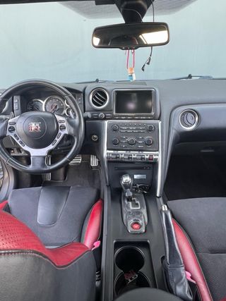 Nissan GT-R 2010