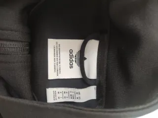 Chaqueta Adidas negra talla M