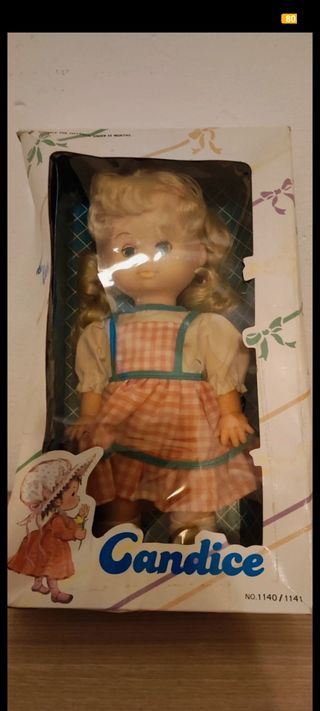 Bambole vintage due con la scatola originale