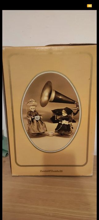 Bambole vintage due con la scatola originale