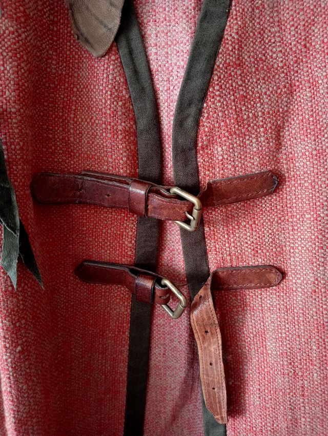 CASACA MEDIEVAL CON CUERO