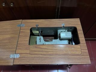 Máquina coser Wertheim Antigua con mueble