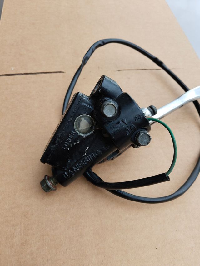 Depósito liquido frenos maneta freno 