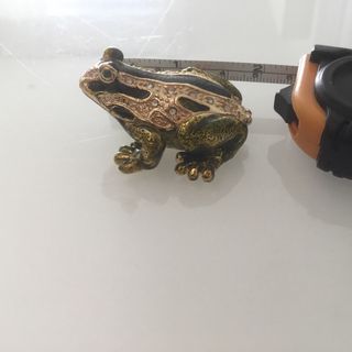 Scatolina portagioie a forma di rana