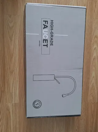 Grifo de baño dorado