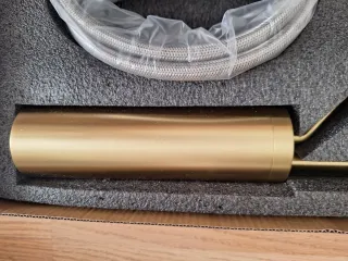 Grifo de baño dorado