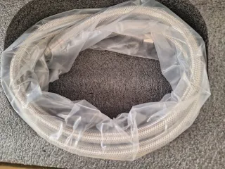 Grifo de baño dorado