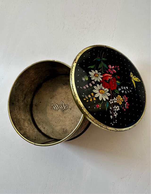 Caja hojalata vintage flores