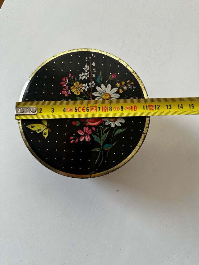 Caja hojalata vintage flores