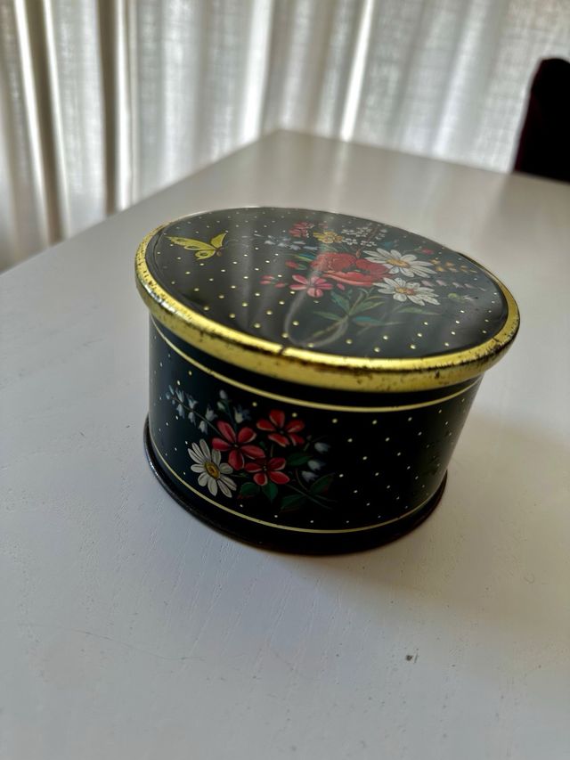 Caja hojalata vintage flores