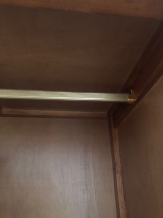 Armario de madera de pino natural