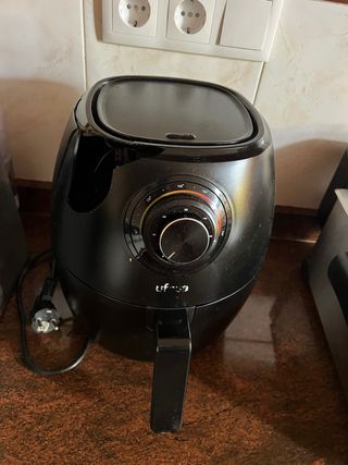 Friggitrice ad aria e friggitrice a olio