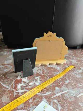 2 portafoto bambini in legno e in resina