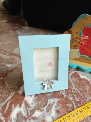2 portafoto bambini in legno e in resina