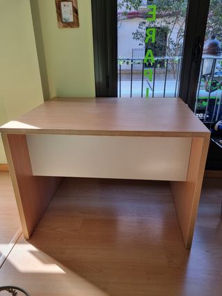 Escritorio de madera